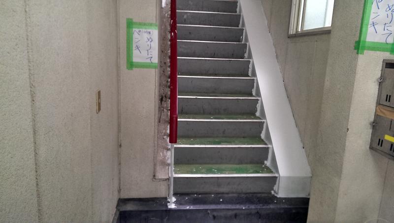 大阪マンション・アパート・ハイツの階段等・鉄部の塗装を高品質かつ安価で提供!